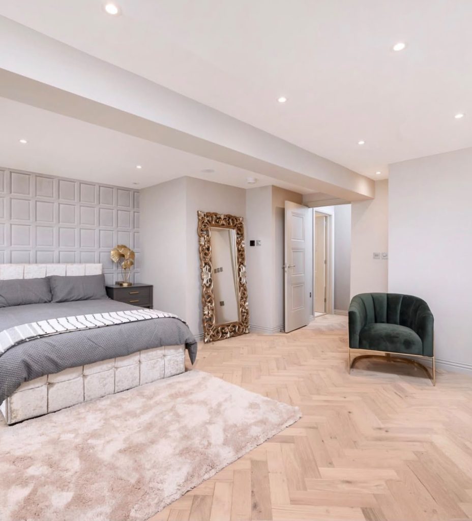 About Us, Back extension And Full renovation in Haslemere Avenue NW4